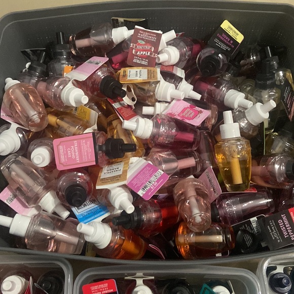 100s of different name brand wallflower scented home fragrance refills - Picture 4 of 6